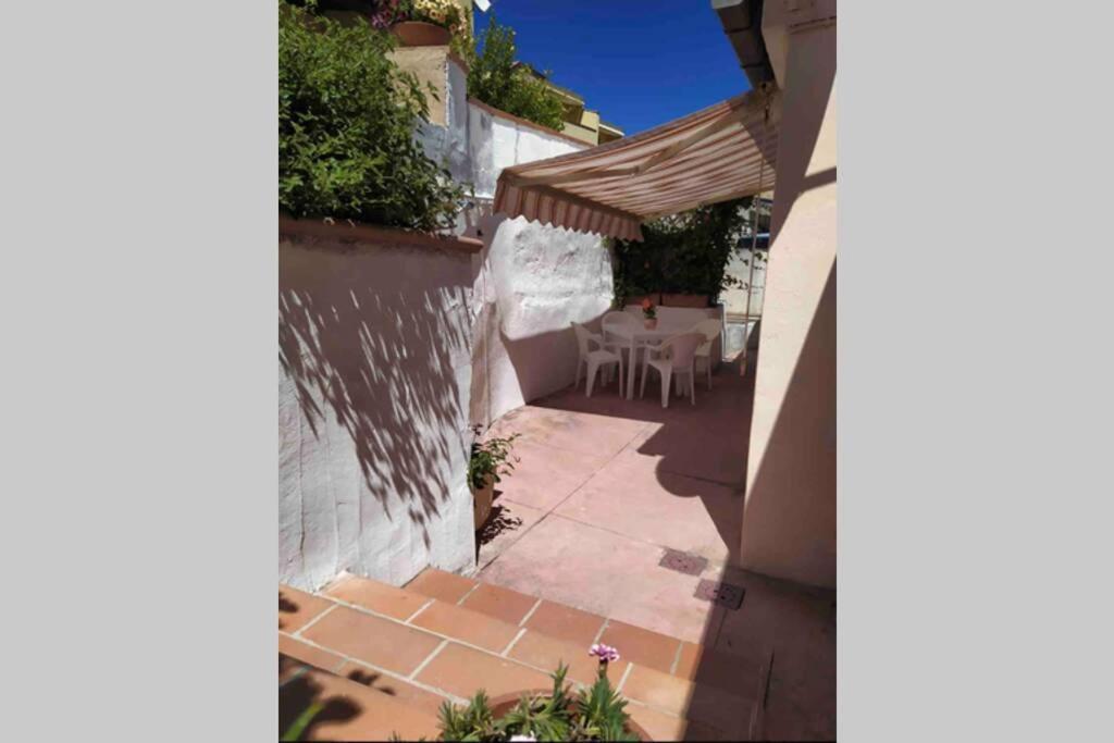 Casa Maddalenina Con Giardino, Vicino Al Mare! Daire La Maddalena  Dış mekan fotoğraf