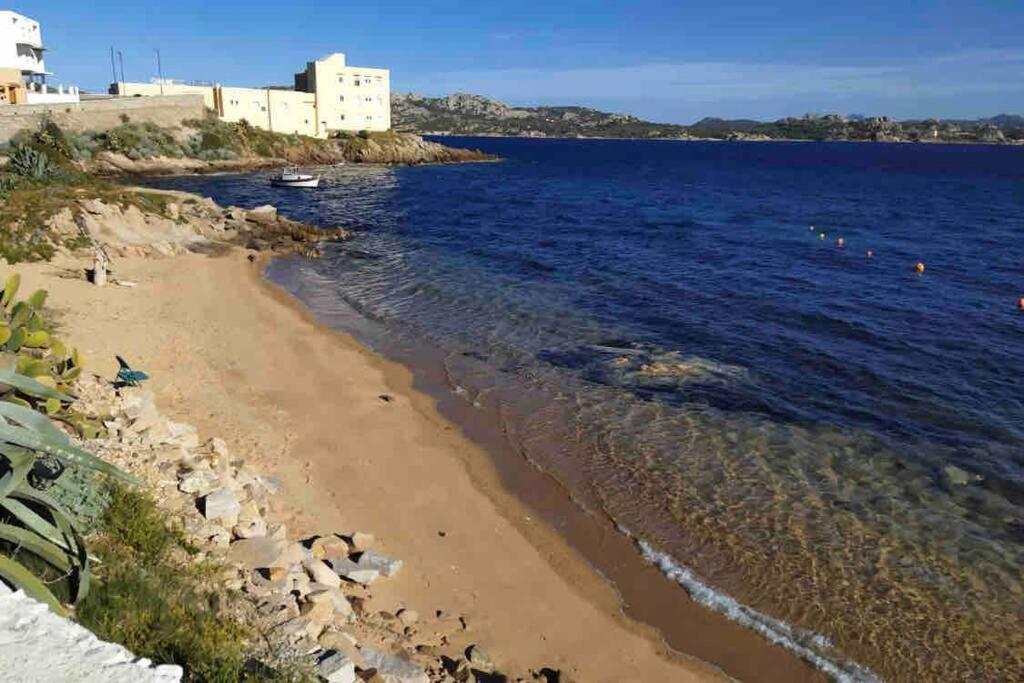 Casa Maddalenina Con Giardino, Vicino Al Mare! Daire La Maddalena  Dış mekan fotoğraf